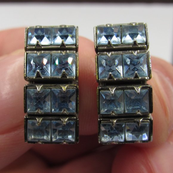Jewelry - Vintage Crystal Screw On Earrings Costume Jewelry